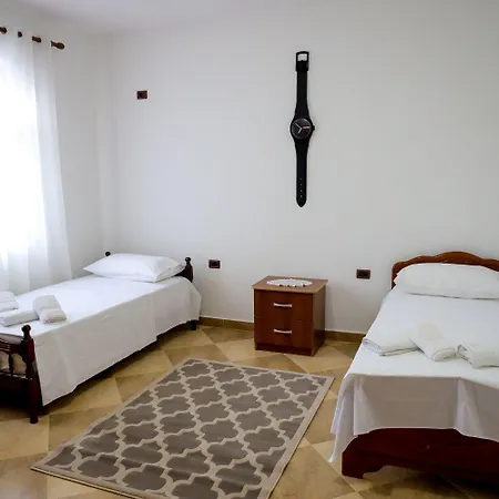 Vila Taga Guesthouse Kruje Exterior photo